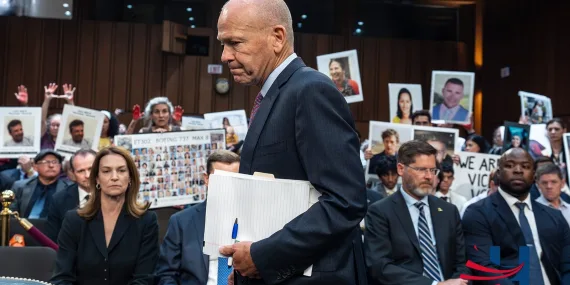 Boeing CEO Testifies in the Senate: "I Apologize to Families"